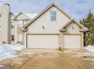 10011 Sunrise Dr, Grand Blanc, MI 48439