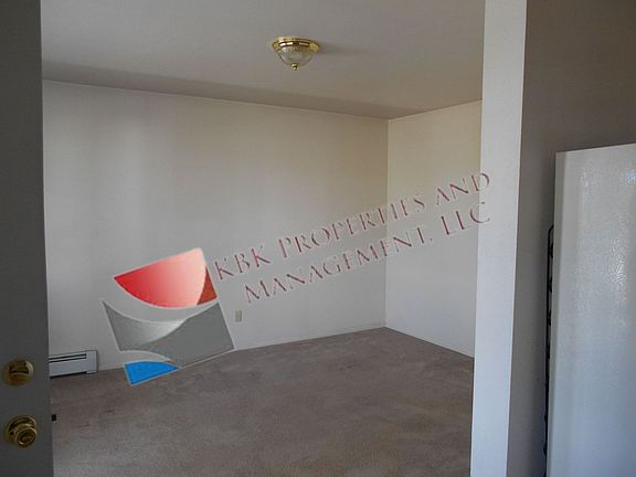 5th image of 222 Calle Buena APT 4