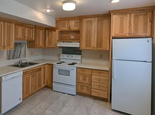 325 N 700 W APT 33, Salt Lake City, UT 84116