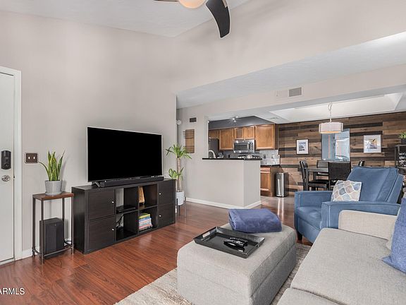 4th image of 10610 S 48TH Street #2040