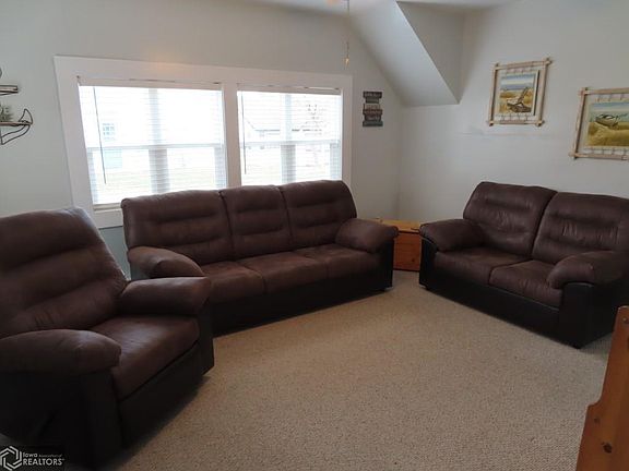 2nd image of 4621 Wesley Dr