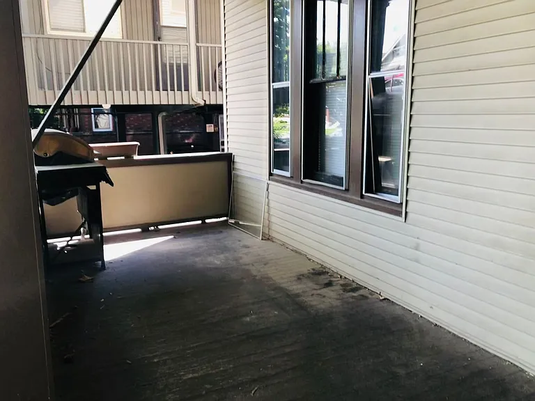 2015 Summit St — Photo 6