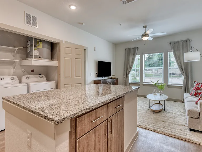 Alamo Residences at Spurs Lane — Photo 9