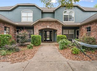 2670 N Valencia Ave, Fayetteville, AR 72703