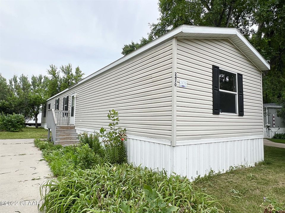 1st image of 2470 Estabrook Dr