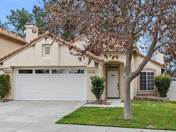 2nd image of 43126 Camino Casillas