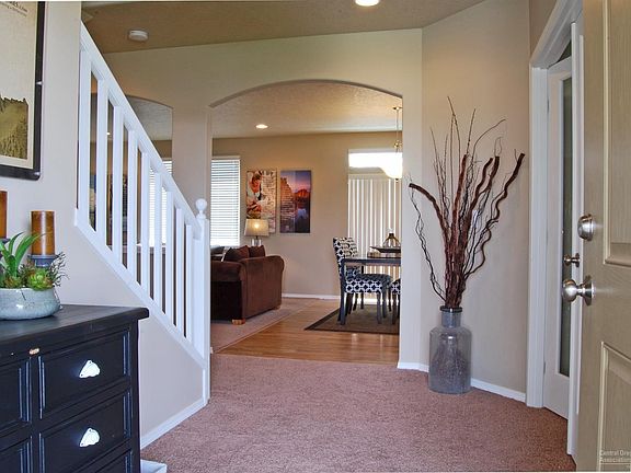 2nd image of 20609 SE Meadowsweet Dr