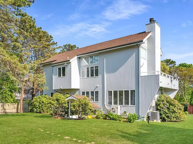 69 Middle Pond Rd — Photo 6