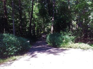 33 Hills Rd #A, Loudonville, NY 12211