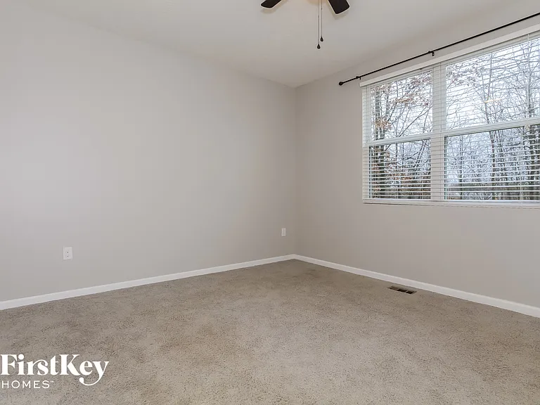 3962 Snowcreek Dr — Photo 9