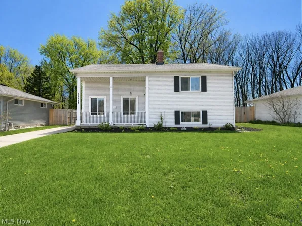 36158 Hillcrest Dr, Eastlake, OH 44095
