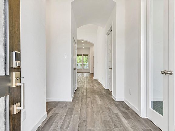 4th image of 30755 Sunny Meadow Dr