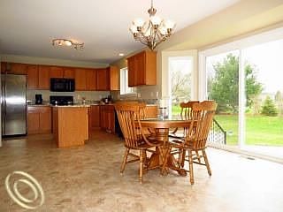 4th image of 12859 Woodgrove Dr