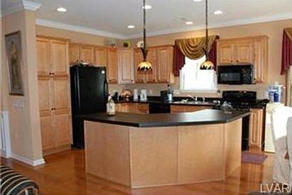 2nd image of 20 Aberdeen Dr