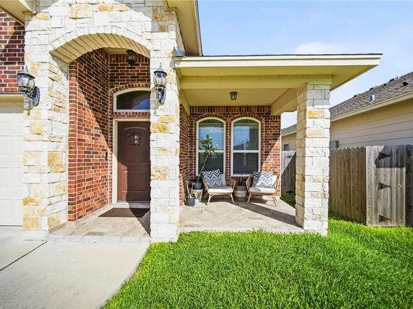 3845 Pennine Way, Corpus Christi, TX 78414