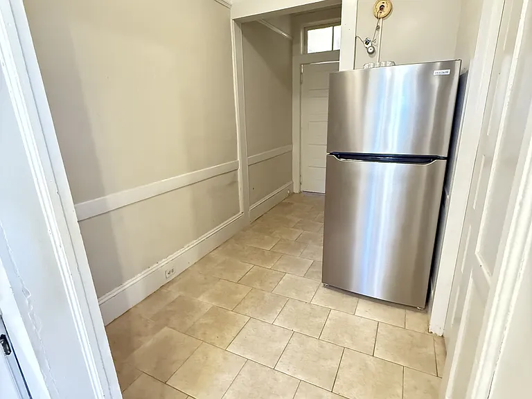 1135 Fern St #B — Photo 12