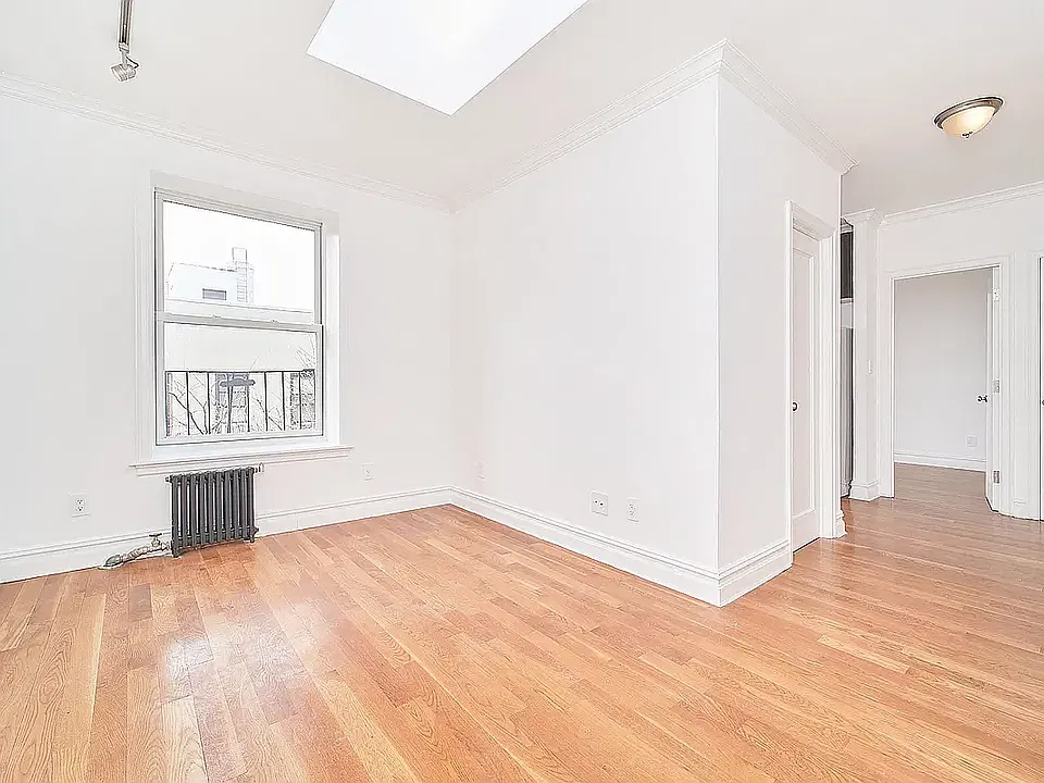 10 Morton St #3E