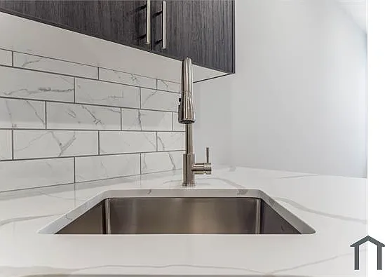 2 bed, 800 sqft, $1,600 — Photo 3