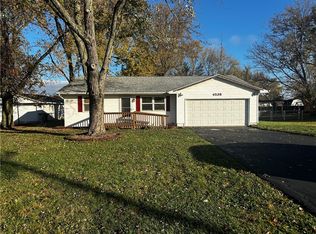 4538 Bentonville Rd, Decatur, IL 62521