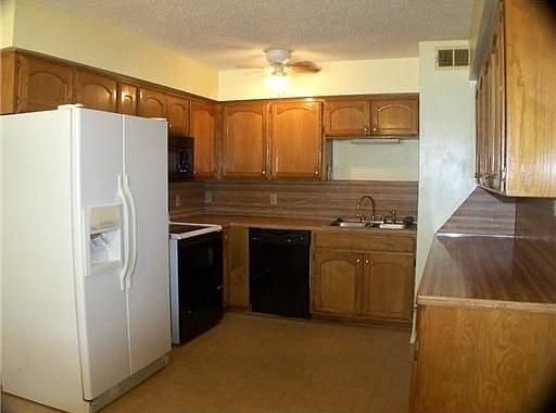 4th image of 3605 Cherry St