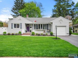 362 Richardson Ct, Oradell, NJ 07649