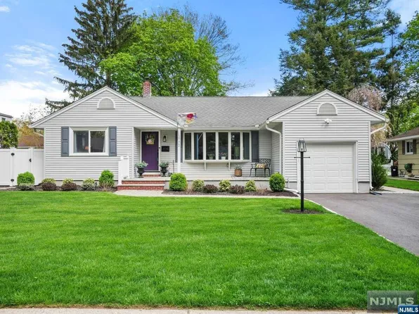 362 Richardson Ct, Oradell, NJ 07649