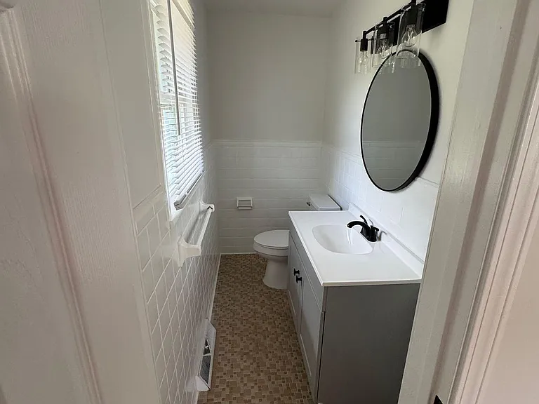 248 Lakeside Dr — Photo 8