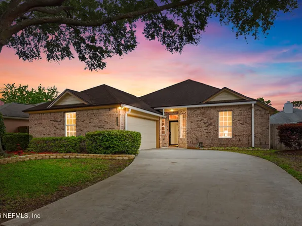 2192 THE WOODS Drive E, Jacksonville, FL 32246