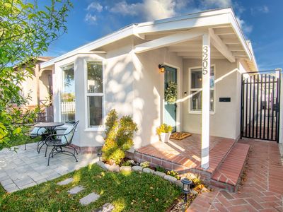 3205 W Chandler Blvd, Burbank, CA, 91505