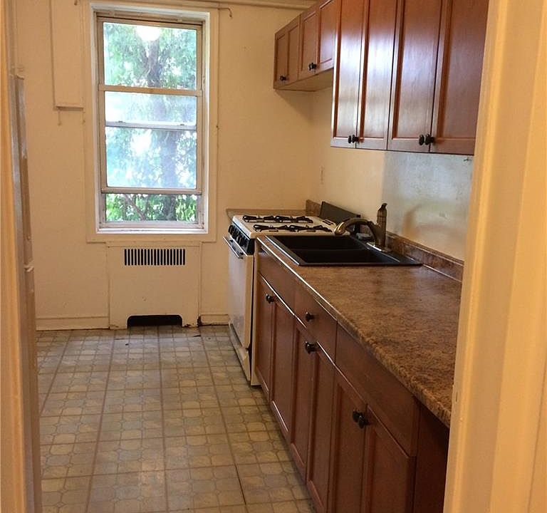 1st image of 48 Windle Park APT C2