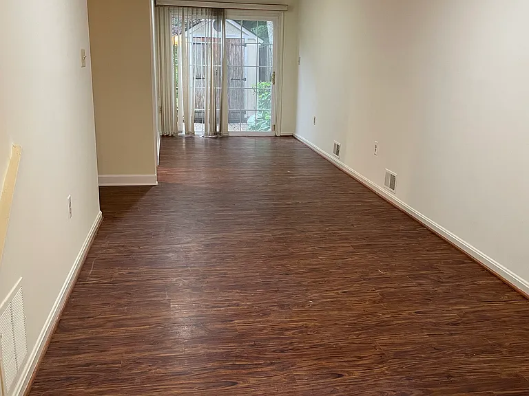 Ivystone Ct — Photo 8