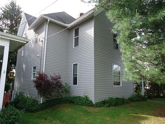 2nd image of 204 N 5th St