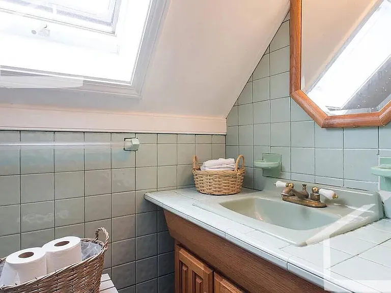 11 Holman St #2 — Photo 24