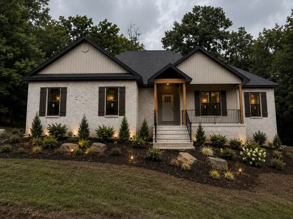 421 Sunnybrook Dr, Deatsville, AL 36022