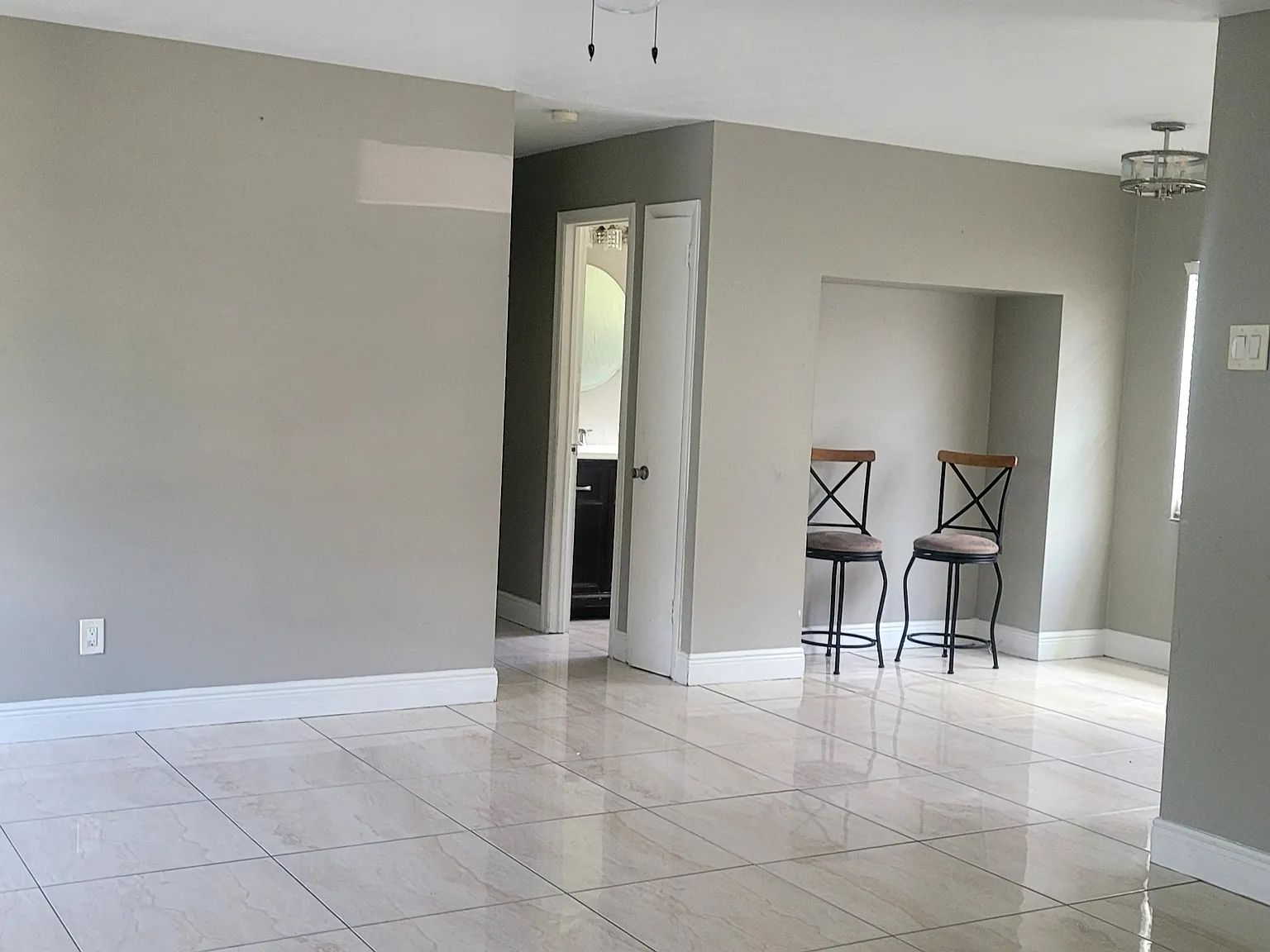 3 bed, 1632 sqft, $2,000 — Photo 3