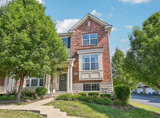 2903 Henley Ln, Naperville, IL 60540