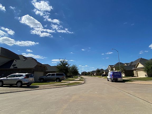 4th image of 1807 Dover Heights Ln