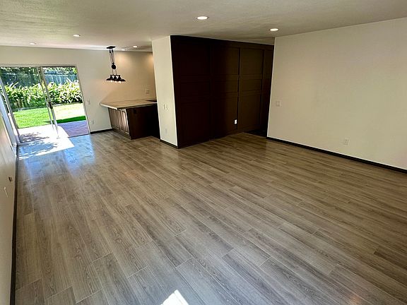 4th image of 6566 Ridge Manor Ave