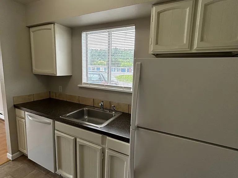 4658 Ocean Beach Hwy — Photo 15