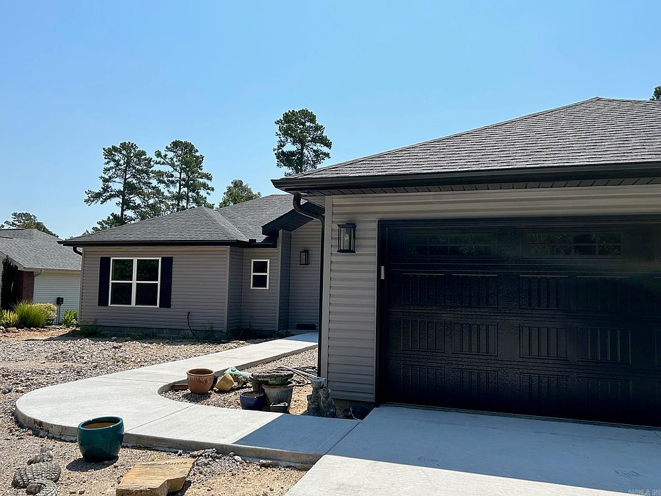 2nd image of 61 Sergio Way
