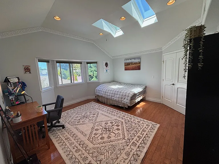 596 Pettis Ave — Photo 7