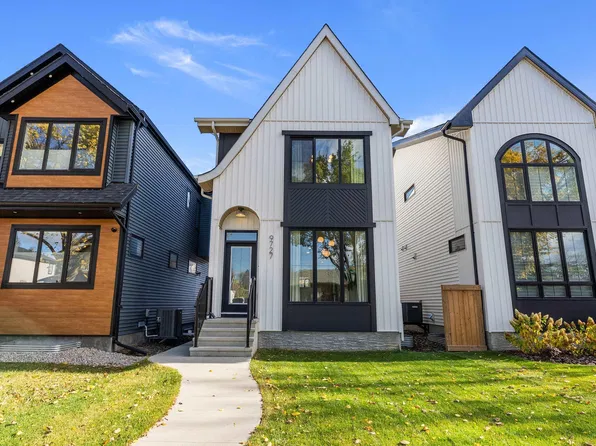 9727 153rd St NW, Edmonton, AB T5P 2A4