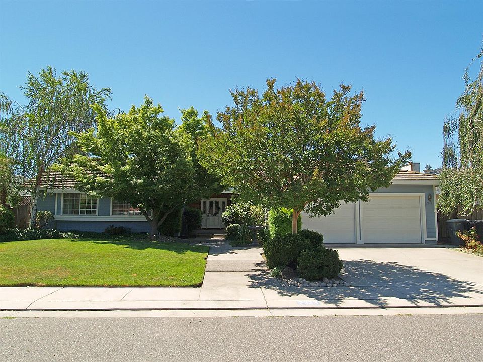1st image of 2323 Yosemite Ave