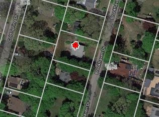 34 Brookhaven Dr, Sound Beach, NY 11789