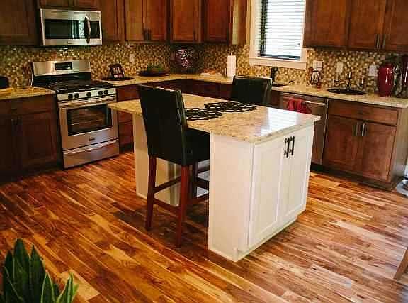 3rd image of 412 Kings Pl