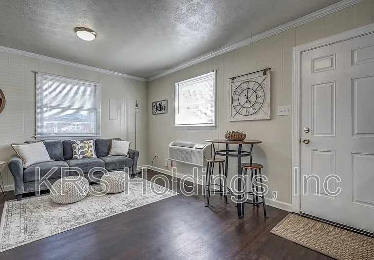 3136 Parkdale Rd #3136 — Photo 2
