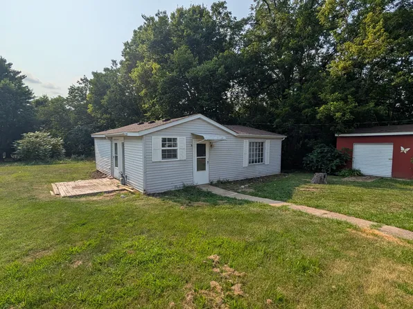 901 S Creve Coeur Ave #2, Creve Coeur, IL 61610