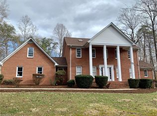 165 Glenmoor Dr, Eden, NC 27288
