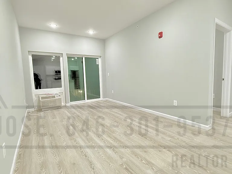 126 Governor St #112 — Photo 6