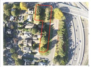 NE Northeast Halsey, Portland, OR 97232